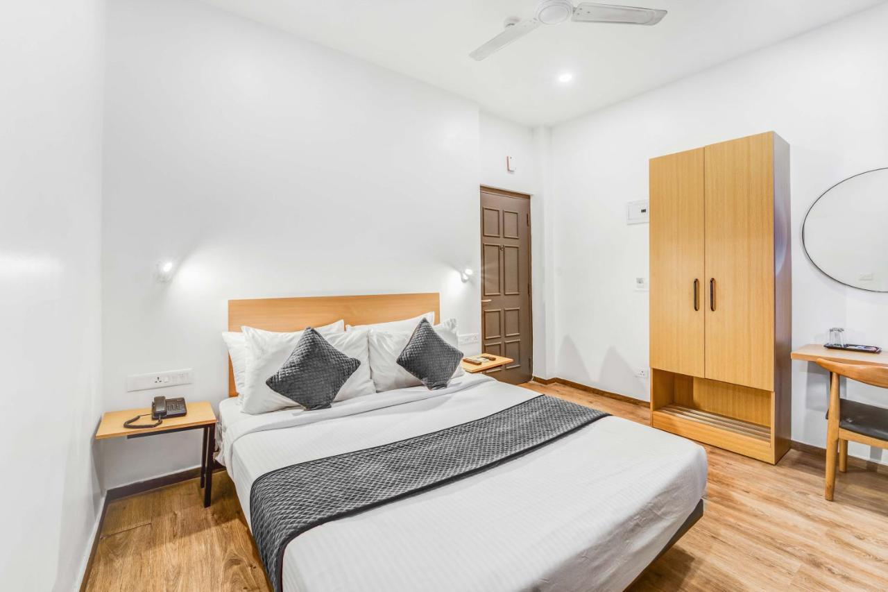 Rohaan Inn - Upar Hotels Ashok Nagar チェンナイ エクステリア 写真
